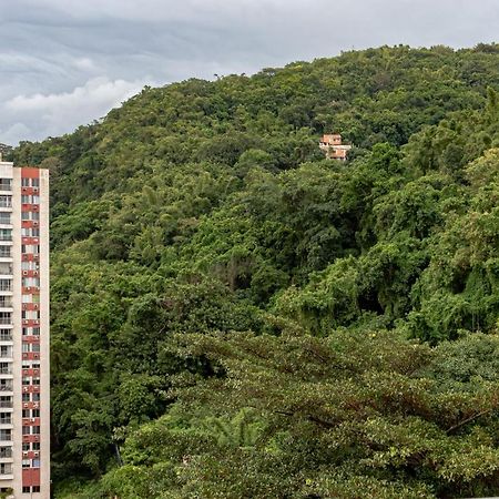 Leme Beach Rio de Janeiro Bagian luar foto